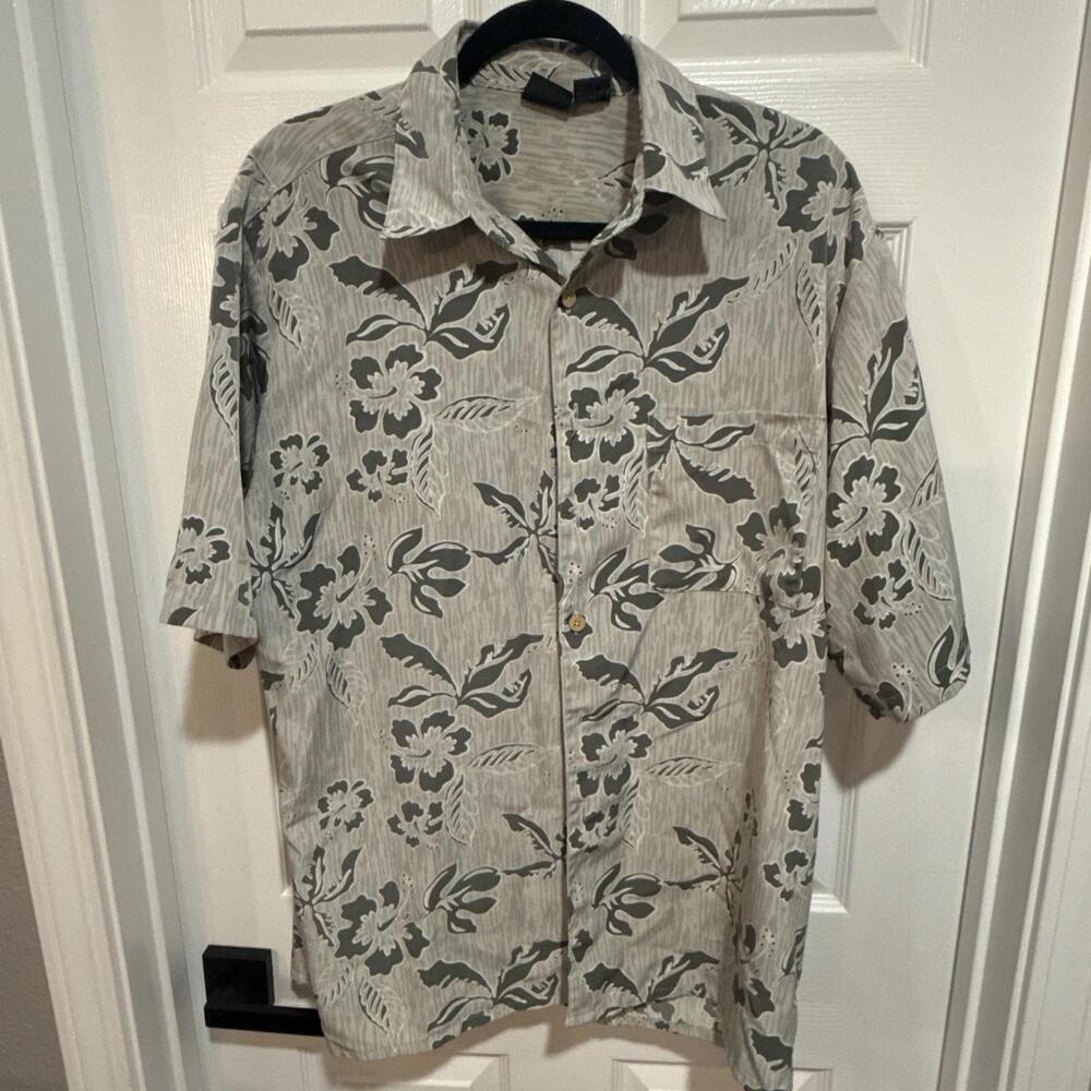 Massini Collection Size Large 100% Polyester Hawaiian Shirt